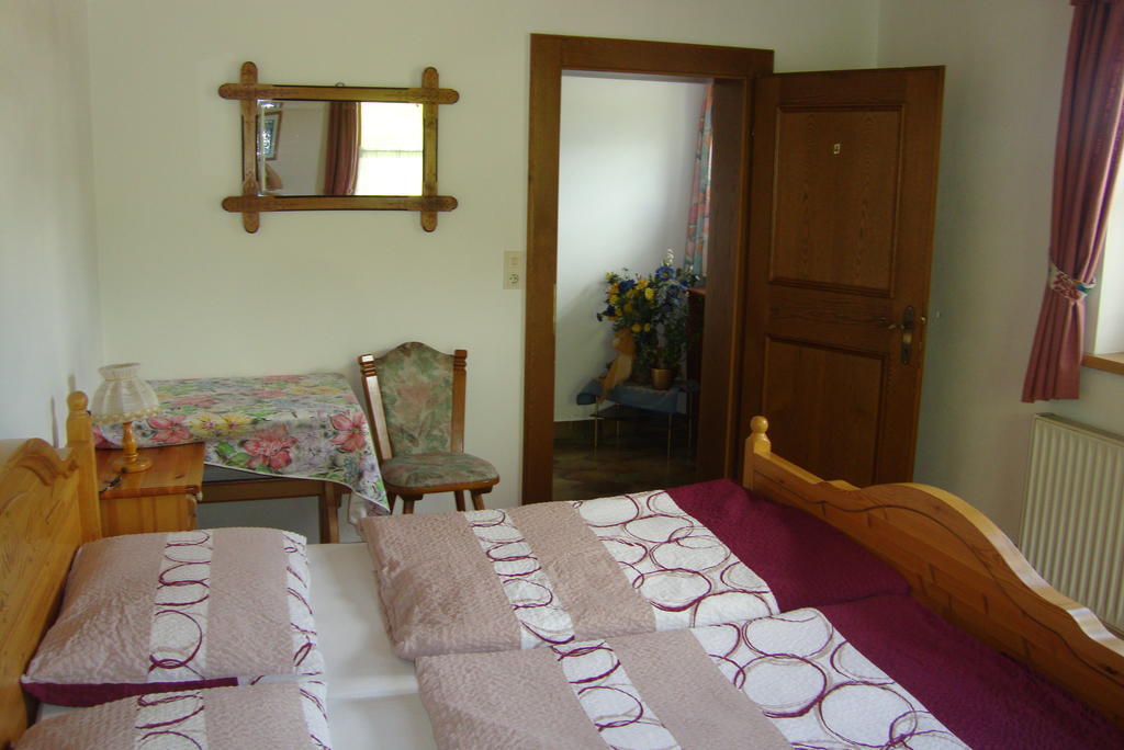 Schachengut Villa Bad Gastein Room photo
